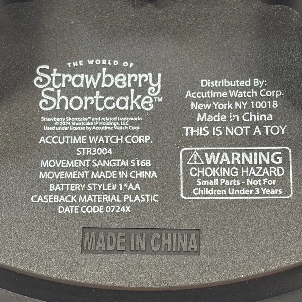 The World Of Strawberry Shortcake Battery Operated Wall Clock Working